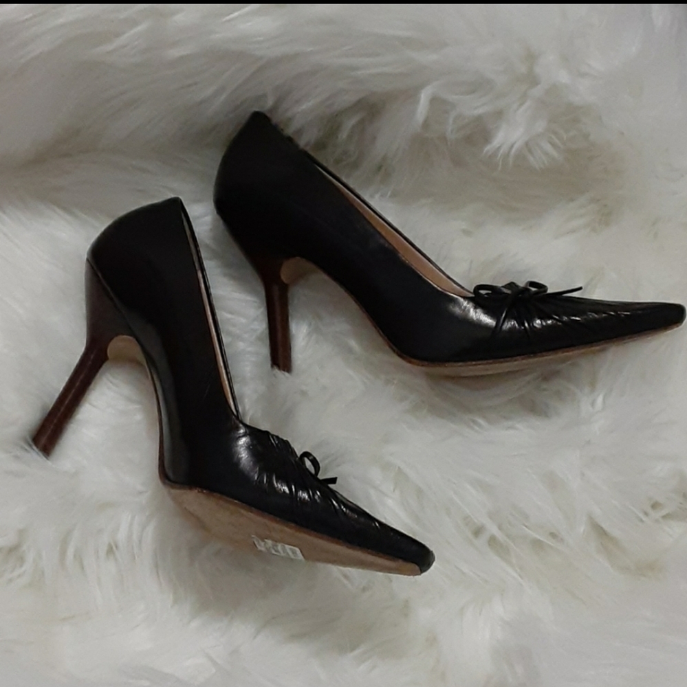 AUTHENTIC GUCCI HEELS - Picture 4 of 6